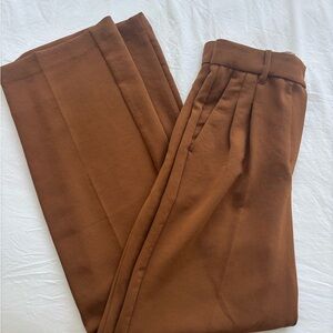 Aritzia Effortless Pant